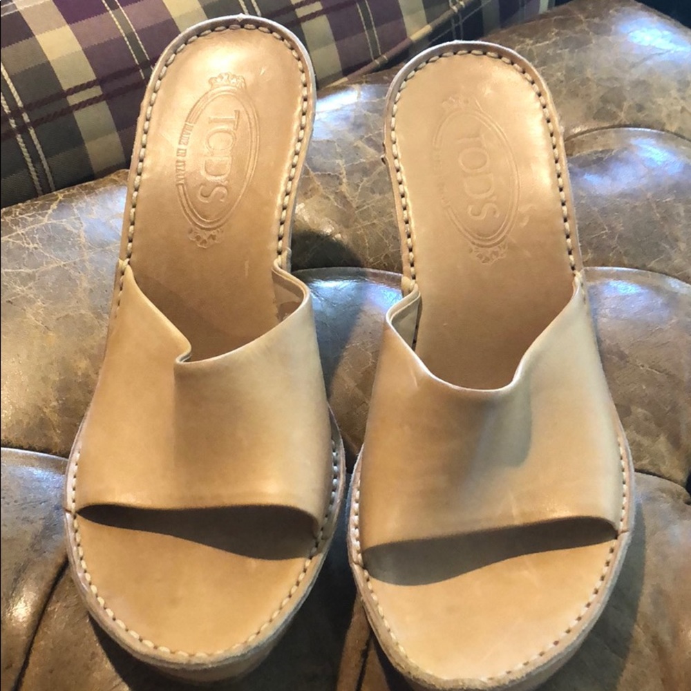 Tod’s Leather Heeled Sandals